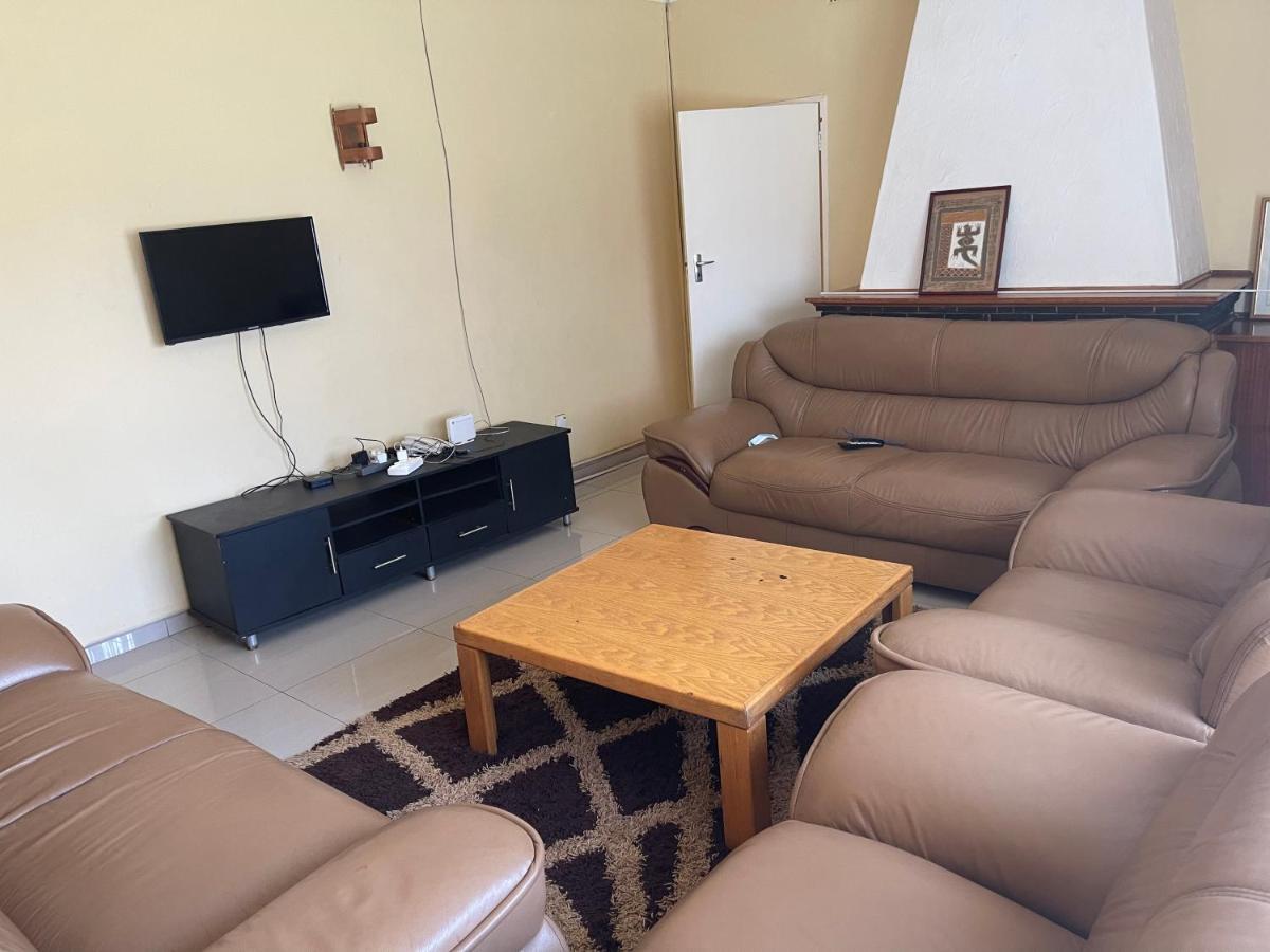 The Hawks Bed And Breakfast Хараре Экстерьер фото