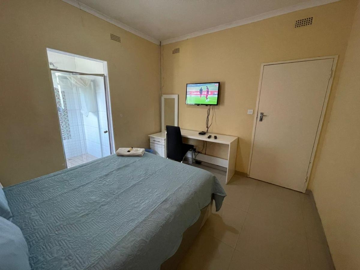 The Hawks Bed And Breakfast Хараре Экстерьер фото