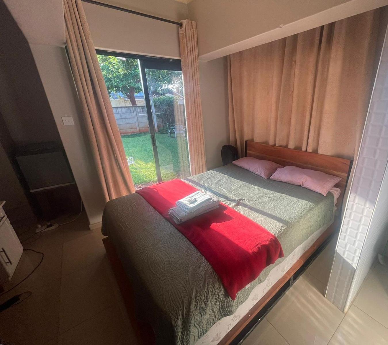 The Hawks Bed And Breakfast Хараре Экстерьер фото